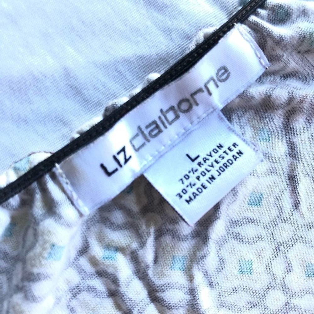 ‎151 Liz Claiborne geometric pattern S/S top - Picture 4 of 5